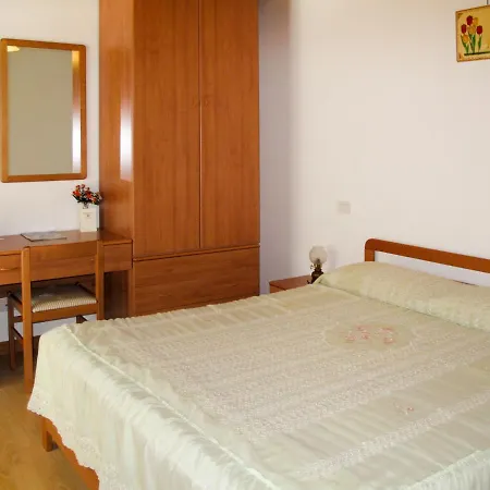 Tatil Evi Locazione Turistica Casa Dei Fiori - Cpp400 *